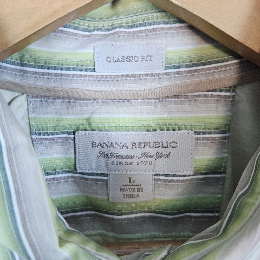 Banana Republic‎ Men's Green/Beige Striped Dress Shirt Size L Classic Fit Preppy
